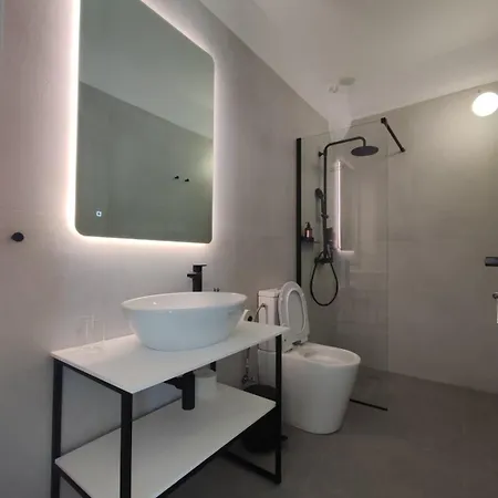 Tzitziki Willa Piso Livadi