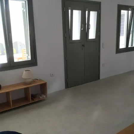 Willa Tzitziki Piso Livadi